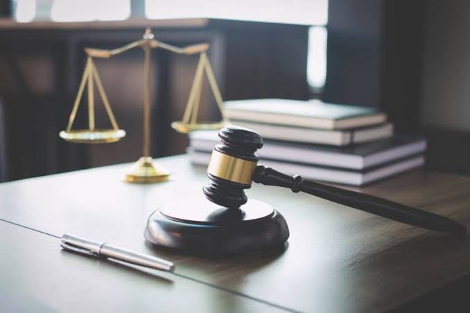 Droit constitutionnel (1/10) : fondements et spécificité